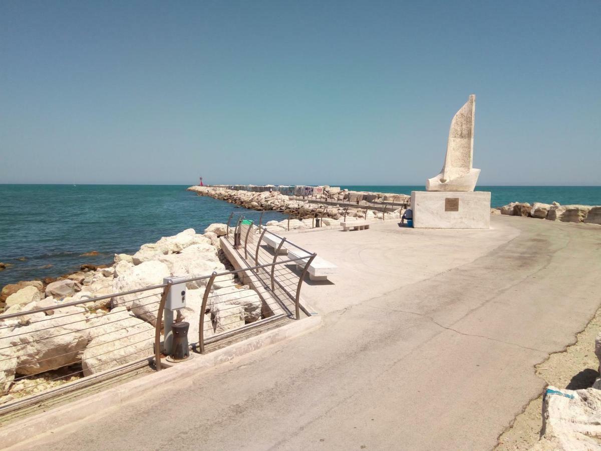 Appartamento Felicia Σαν Μπενεντέτο ντελ Τρόντο Εξωτερικό φωτογραφία